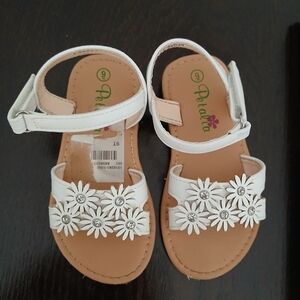 Petalia Sandals Girls 9T White Floral Adj. Strap